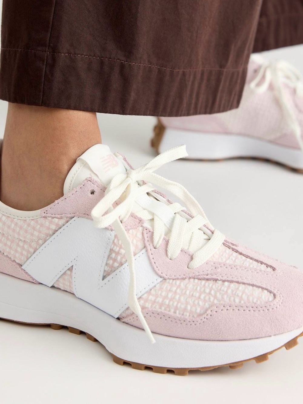 New Balance 327 Sneakers GINGHAM Pink & White!  SIZE 7.5, New in Box from Anthro